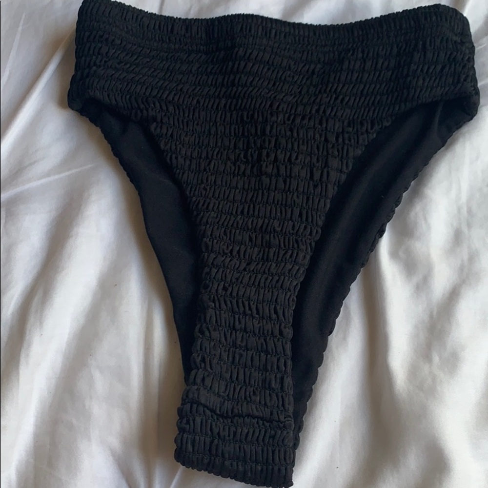 Ribbed high cut waist bikini bottoms